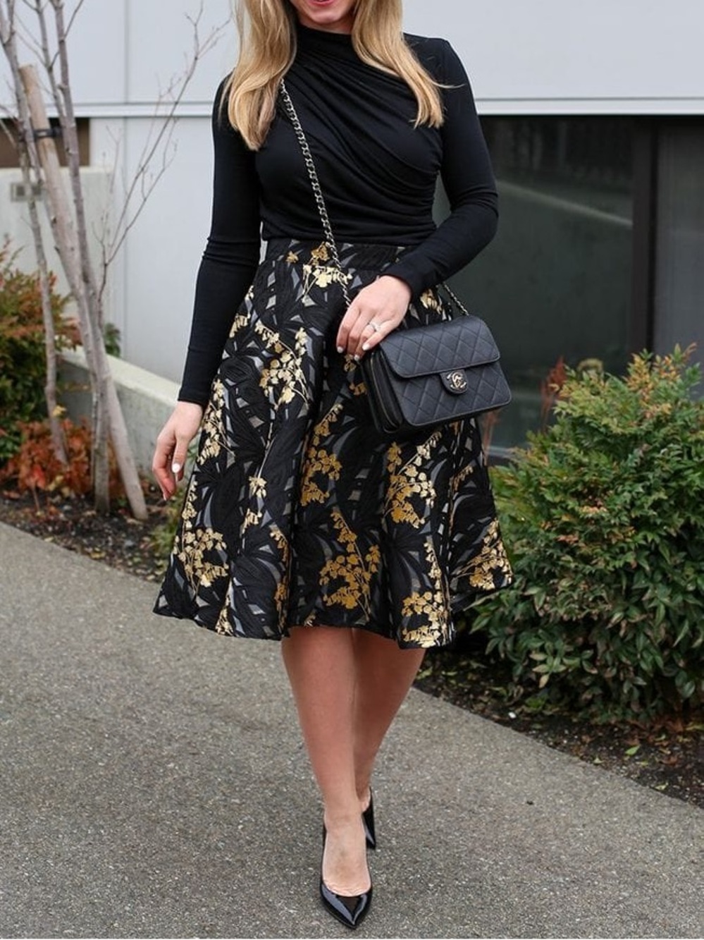 Chicwish Harebell Black Gold Embroidered Floral Jacquard A-line Midi Flare Skirt - Picture 2 of 6